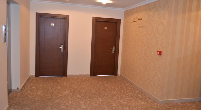 The Istanbul Hotel Bagian luar foto