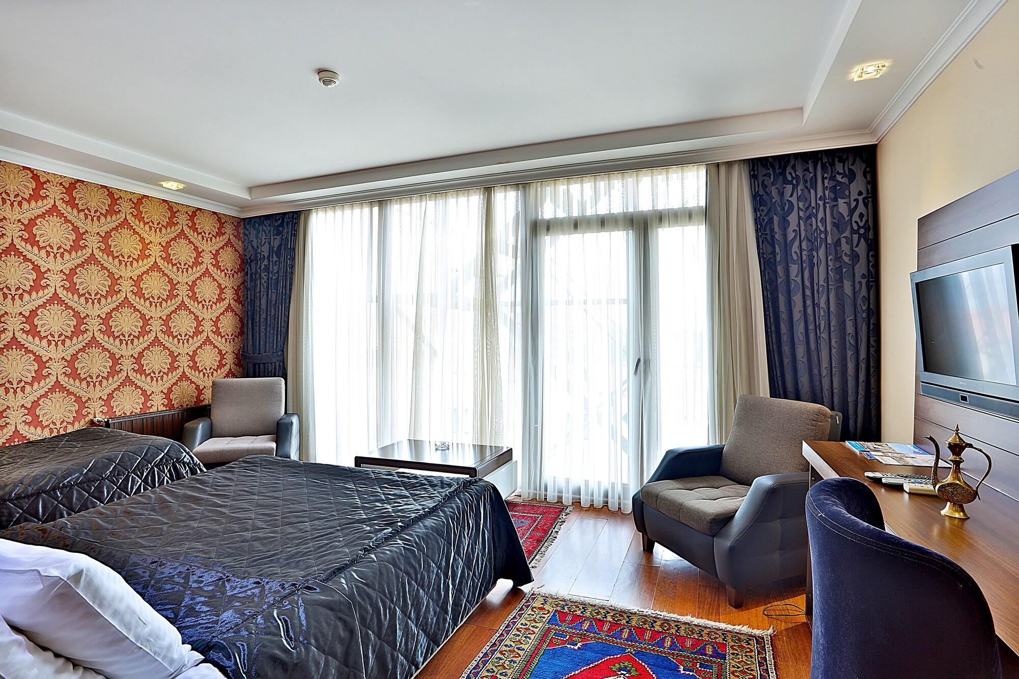 The Istanbul Hotel Bagian luar foto