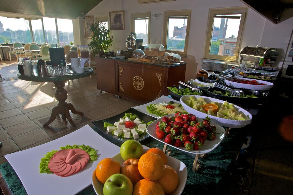 The Istanbul Hotel Bagian luar foto