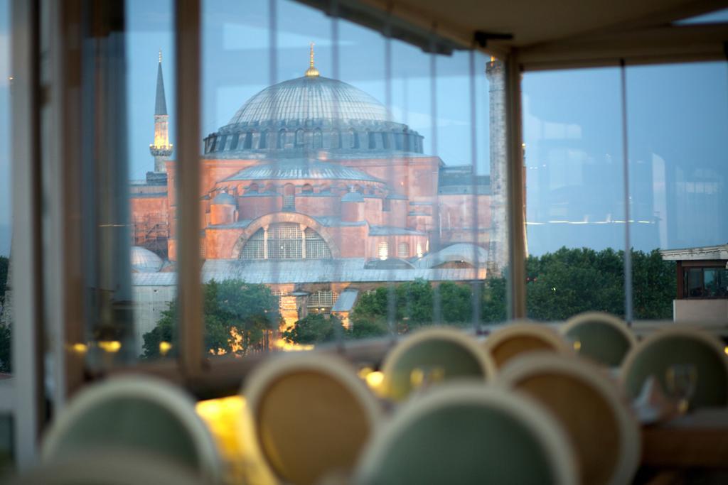 The Istanbul Hotel Bagian luar foto
