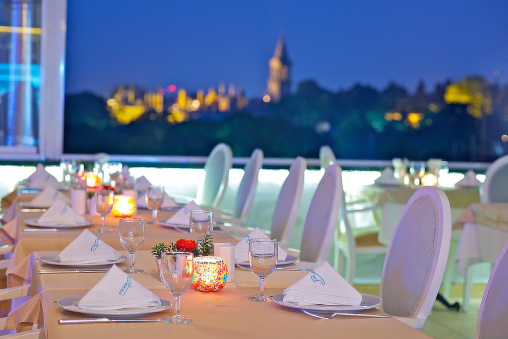 The Istanbul Hotel Bagian luar foto