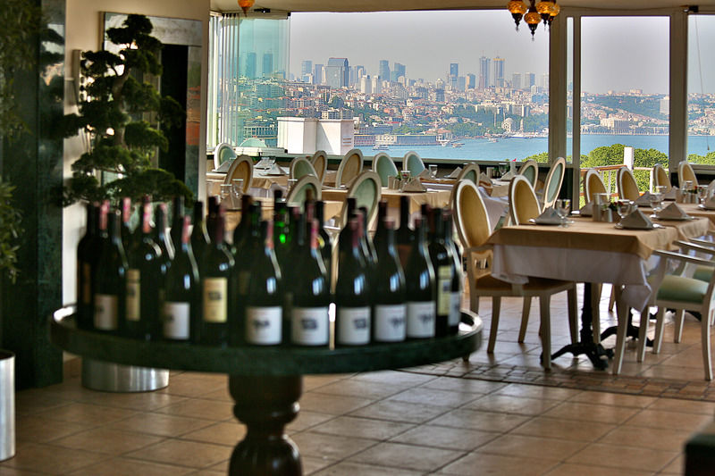 The Istanbul Hotel Bagian luar foto