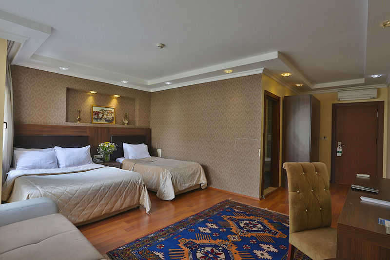 The Istanbul Hotel Bagian luar foto