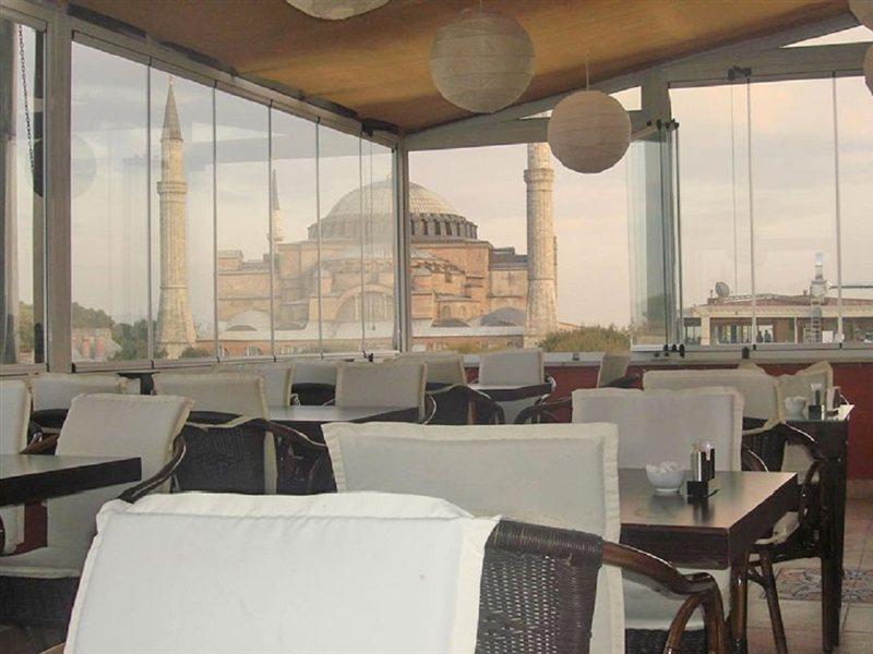 The Istanbul Hotel Bagian luar foto