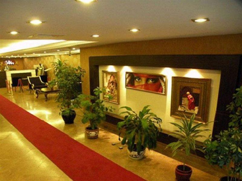 The Istanbul Hotel Bagian luar foto