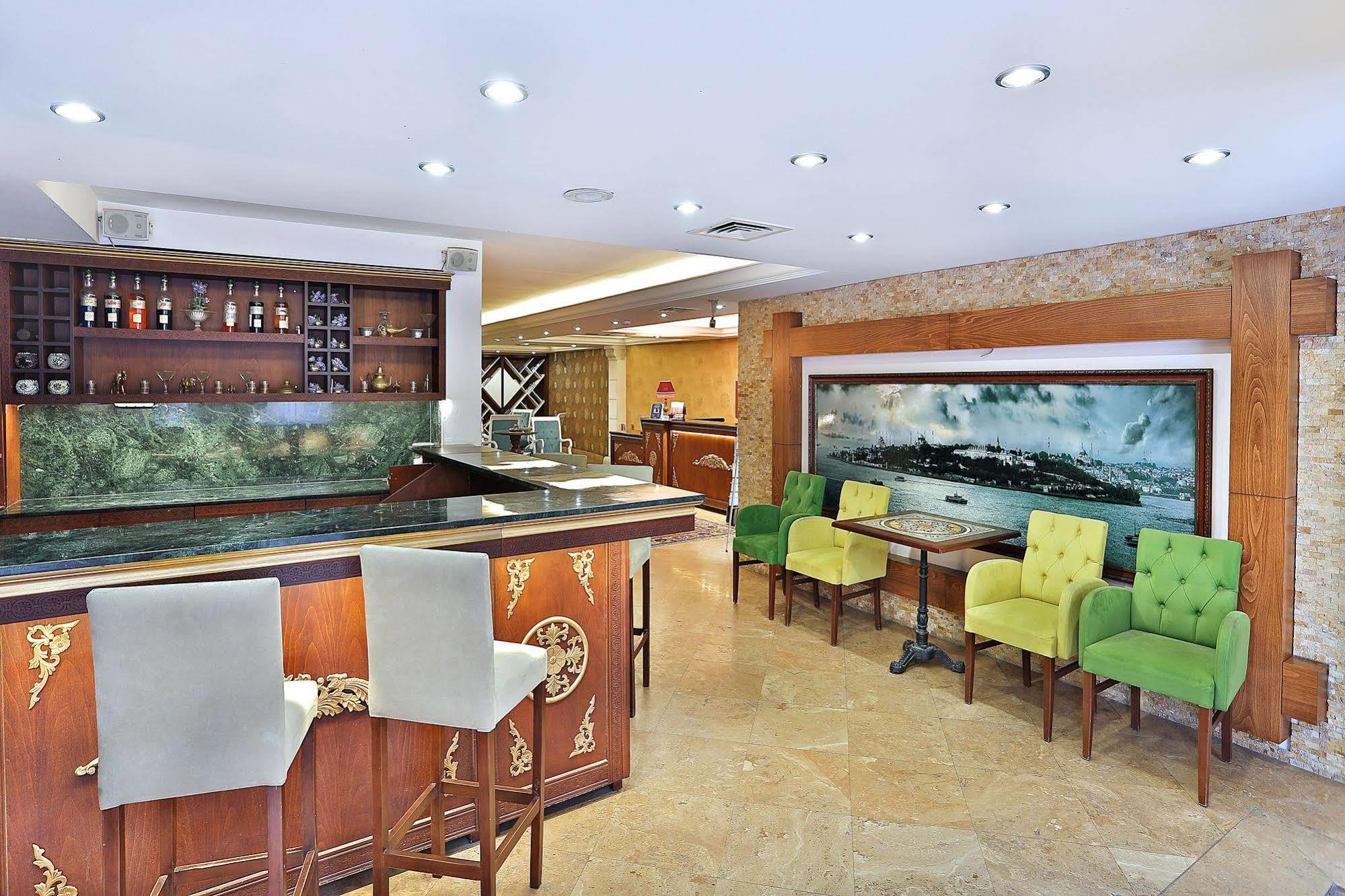 The Istanbul Hotel Bagian luar foto